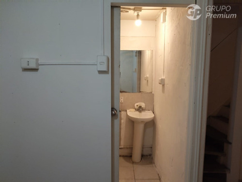 Para Invertir Casa De 2 Dorm Y 1b. En Venta En Independencia