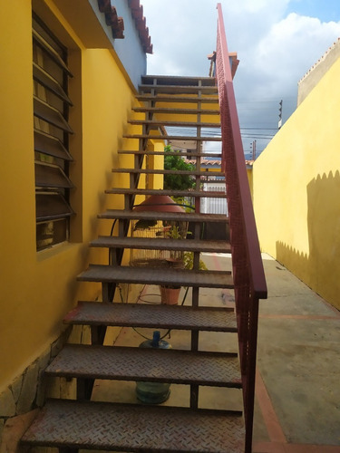 Imagen 11 de 11 de Casa En La Urb. La Begoña Plc-849