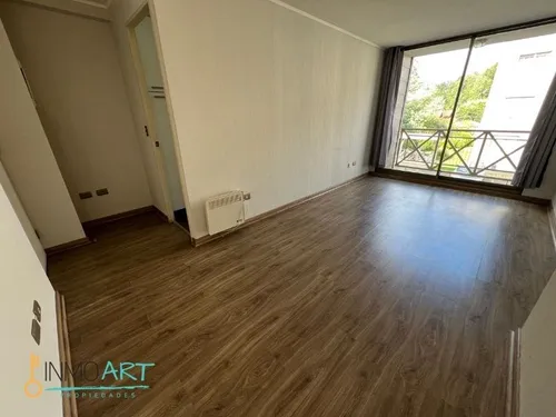 Departamento En Arriendo De 2 Dorm.+ Estacionamiento, Te