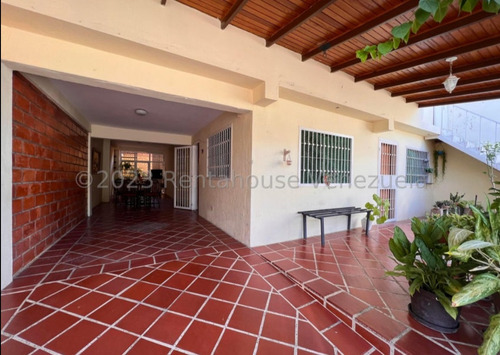 Asg Linda Casa En Venta Valles De Santa Rita  22-24246