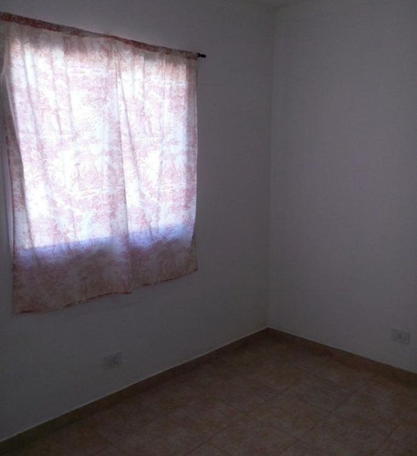 Imagen 6 de 8 de Departamento En Venta En Villa De Mayo