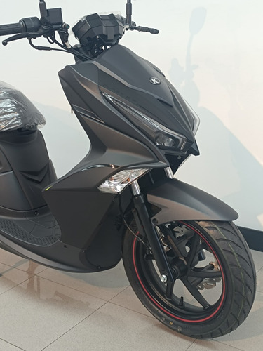 Kymco Super 8.