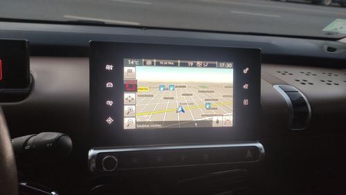 Imagen 17 de 25 de Citroën C4 Cactus 2017 1.2 Puretech 110 At6 S&s Shine