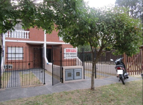 Imagen 2 de 19 de Venta De Dos Casas + Dos Duplex En Muy Buena Ubicación!