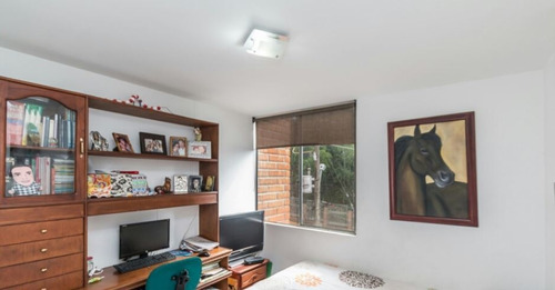 Apartamento En Venta Loma Del Escobero En Envigado