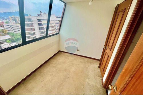 Depto En Venta Plaza Las Lilas, 3d Y 3b
