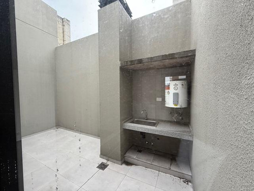 Departamento En Venta De 2 Ambientes Con Terraza Propia A Estrenar