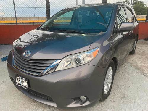 Imagen 10 de 15 de Toyota Sienna 2011 Xle Piel At
