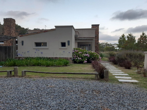 Casa En Alquiler Por Temporada De 3 Dormitorios En San Vicente (ref: Bpv-6018)