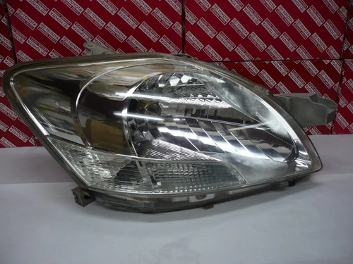 Faro Derecho Yaris Belta 2007 2009 Usado Original Detalle