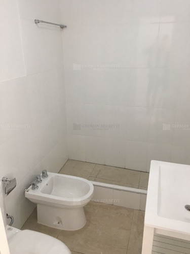 Departamento En Alquiler Ubicado En Temperley, Lomas De Zamora