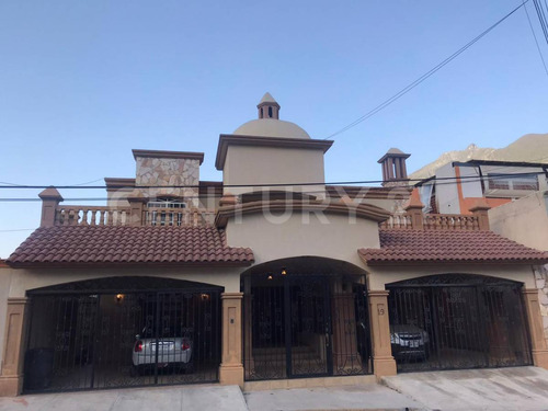 Casa En Venta En Zona Sur De Monterrey