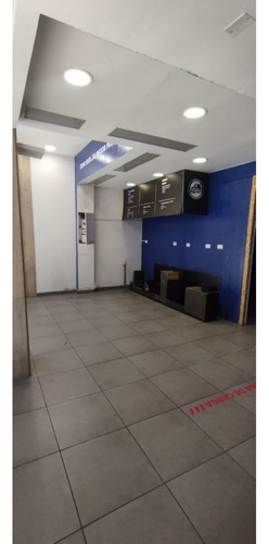 Arayabroker Arrienda Excelente Local En Callle Moneda A Paso