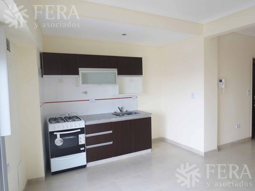 Imagen 2 de 10 de Venta De Departamento 2 Ambientes En Sarandi (24192)