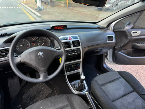 Peugeot 307 1.6 Presence Pack Flex 5p