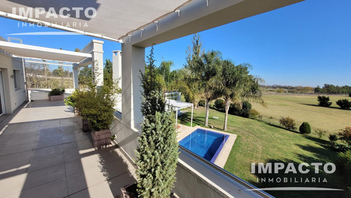 Casa En Venta En Club De Campo Las Cañuelas