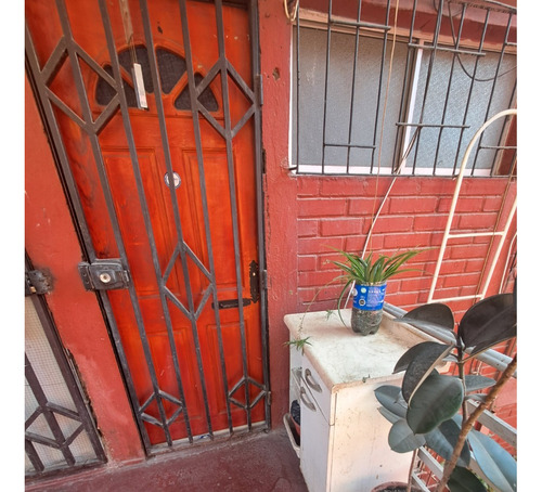 Departamento Excelente Estado; Metro Las Torres