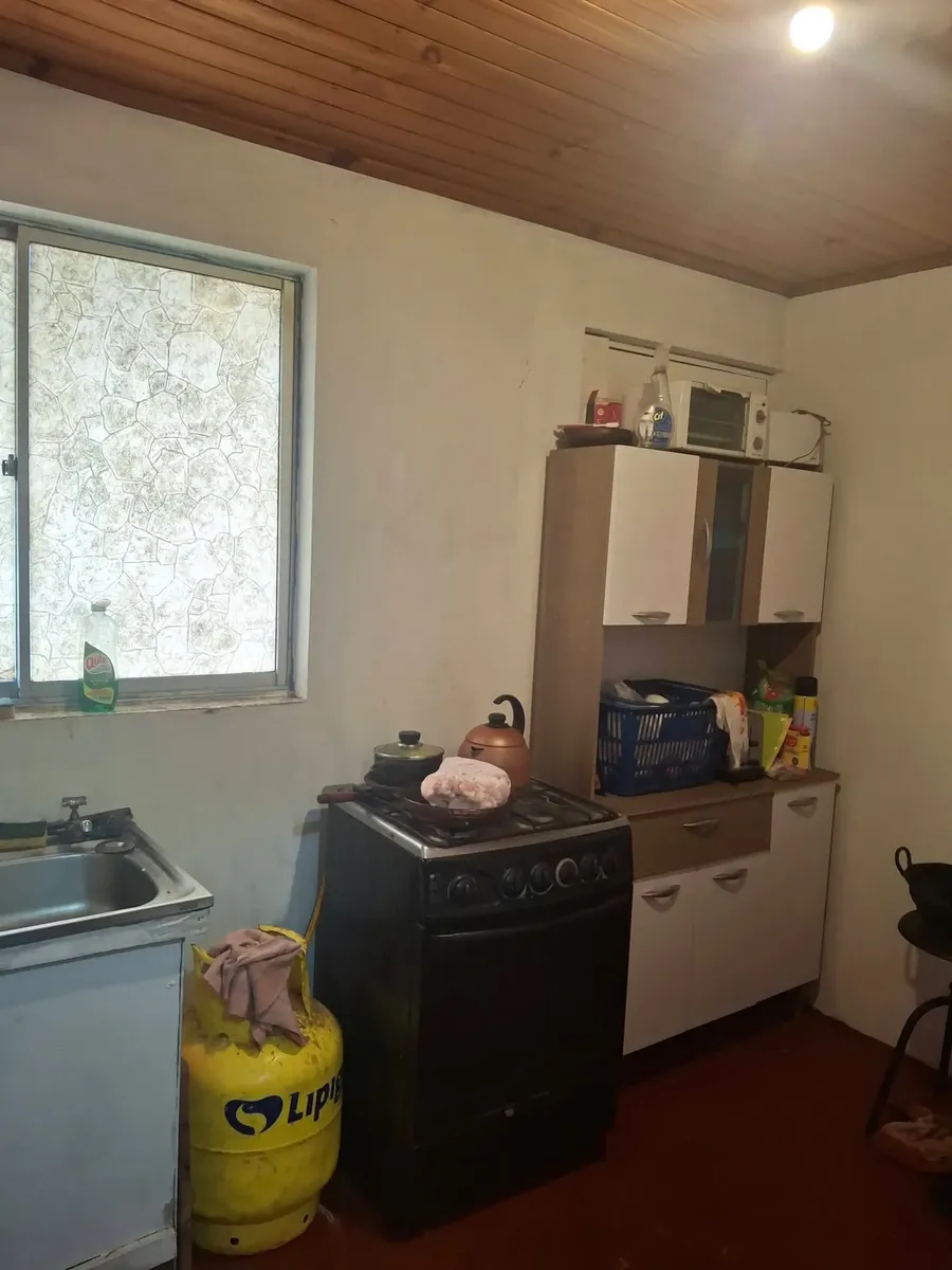 Imagen 5 de 14 de Casa De Material Solido.
