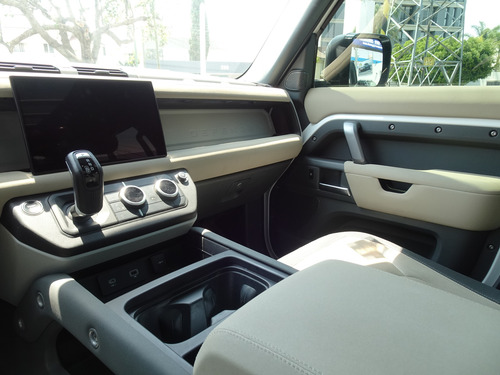 Defender P110 V6 3.0 4x4