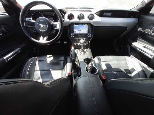 Imagen 8 de 10 de Ford Mustang 2016 2.3 Coupe Mt