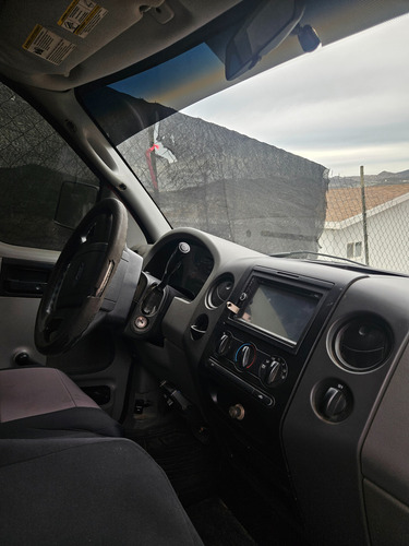 Ford F150 2005 V6 Tritón Cabina Y Media, Americana.