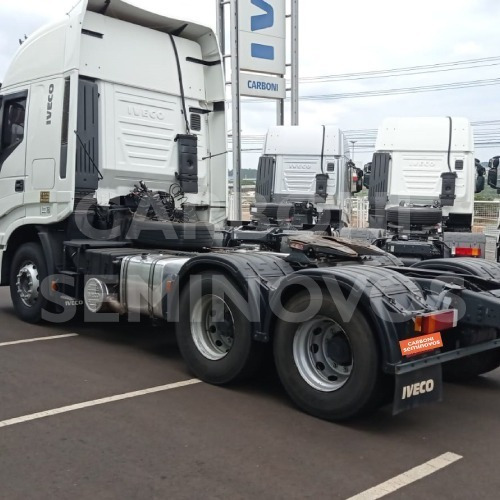 Imagem 4 de 10 de Iveco Stralis Hiway 600s44 6x2, Ano 2017/2018