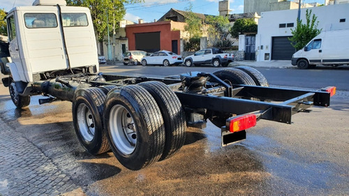 Imagen 3 de 15 de Mercedes Benz 1215 Turbo Balancín Neumático 6x2 Chasis 1992