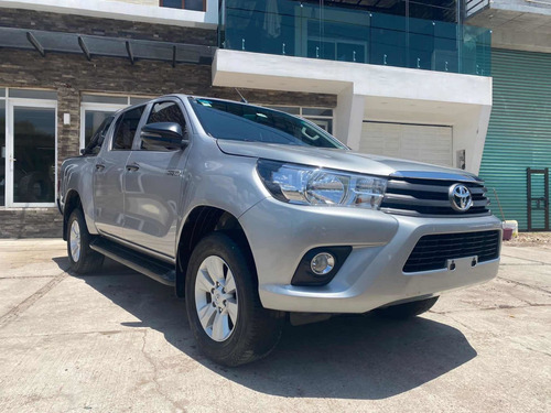 Imagen 2 de 14 de Toyota Hilux 2019 2.7 Cabina Doble Sr Mt