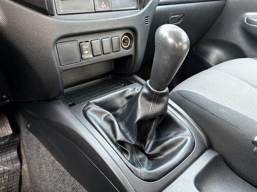 Mitsubishi L200 L200 D/c 2.4 Work Cr 4x2 Wf Doble Airbag Cc