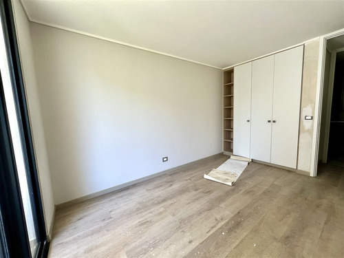 Depto.duplex En Venta 3dorm/3baños/2est./bod/la Dehesa/c.ale
