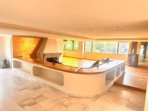 Lomas De Chapultepec, Penthouse De 750m2 En Dos Niveles, Muy Iluminado, 4 Amplias Recamaras Con Vestidor, Sala De T.v., Estudio, Terraza, 3 Lugares De Estacionamiento, Cuartos De Servicio. El E
