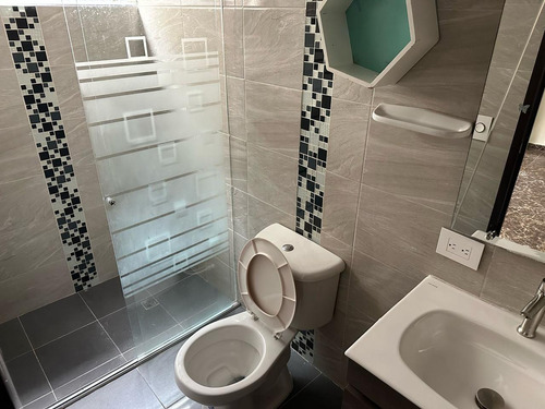 ¡oportunidad De Inversión! 2 Apartamentos Independientes En Edificio Lizzeth (18424).