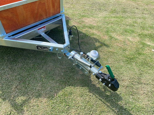Carretinha Trucada Reforcada Com Freio A Disco De 3m X 1,50
