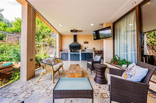 Casa En Arriendo De 4 Dorm. En Colina