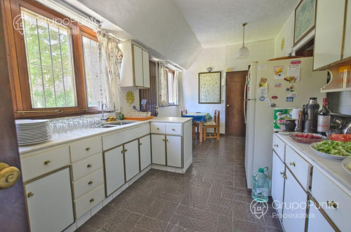 Hermoso Chalet Con Piscina Climatizada En Alquiler En Zona Golf - Punta Del Este