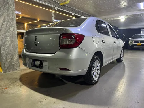 Renault Logan 1.6 Expression / Life +