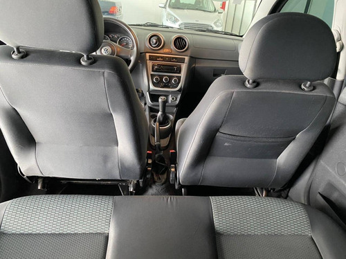 Imagem 10 de 10 de Volkswagen Gol 1.0 Mi 8v Flex 4p Manual G.v