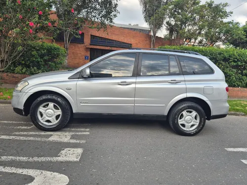 Ssangyong Kyron 2.3 Gasolina 7 Pasajeros