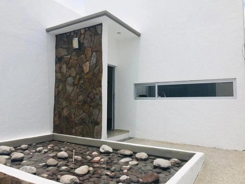 Hermosa Casa En Renta En Real De Juriquilla, Una Planta