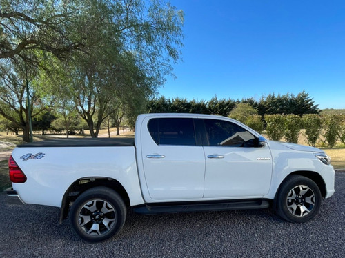 Imagen 5 de 10 de Toyota Hilux 2.8 Cd Srx 177cv 4x4 Automatica