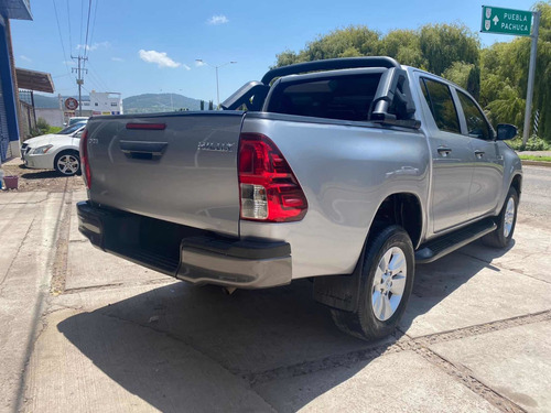 Imagen 5 de 14 de Toyota Hilux 2019 2.7 Cabina Doble Sr Mt