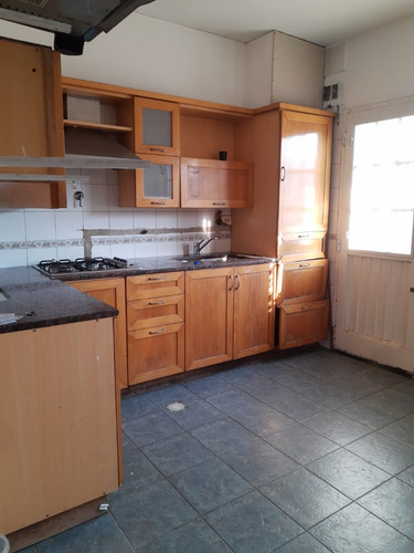 Alquiler De Dúplex En Barrio Los Robles