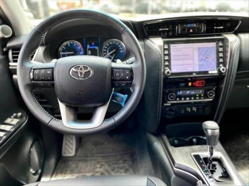 Imagem 7 de 9 de Toyota Hilux Sw4 2.8 D-4d Turbo Diesel Srx 7l 4x4