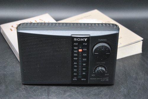 Antiguo Radio Sony Icf18 Vintage Retro Viejo