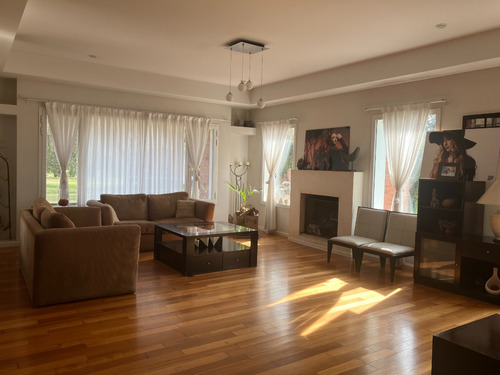 Venta De Casa En El Lauquen, Canning