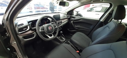 Imagen 12 de 14 de Fiat Cronos Precision 1.8 130cv At6 My 22