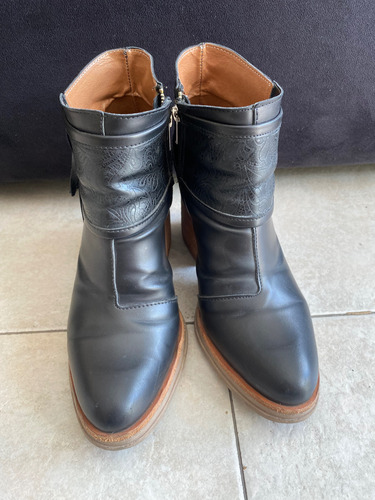Botas Mujer Negras Talle 38 Cuero Sintético Taco 8 Cm (Usado)