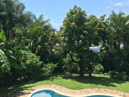 Imagen 2 de 16 de Venta De Casa En Cuernavaca, Estilo Tradicional En Gualupita