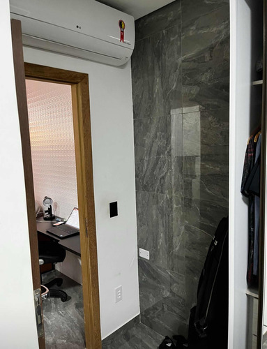 Apt 1 Quarto Top
