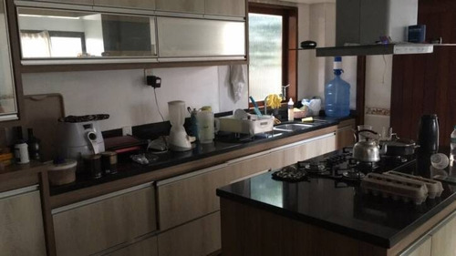 Imagem 10 de 15 de Casa Alto Padrão - 5 Dorm C/ 4 Suítes E Piscina - Bom Abrigo - 2565